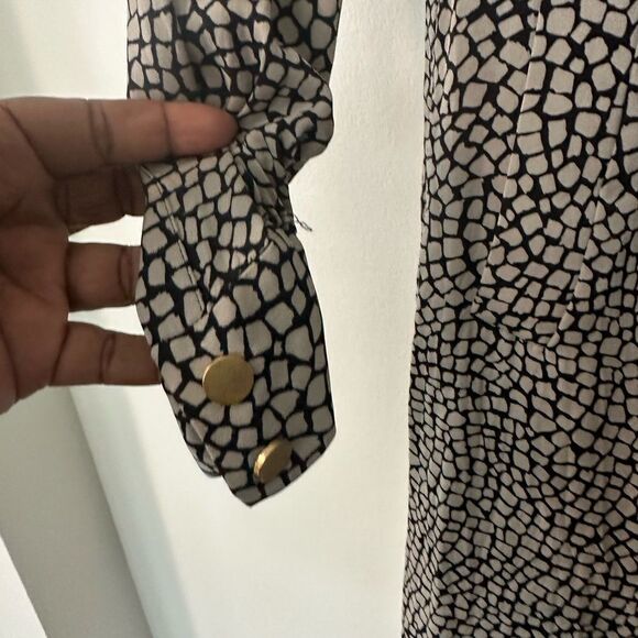 Vintage Diane Von Furstenberg Black & Taupe Animal Print Silk Shirt Dress 4 - Picture 6 of 8